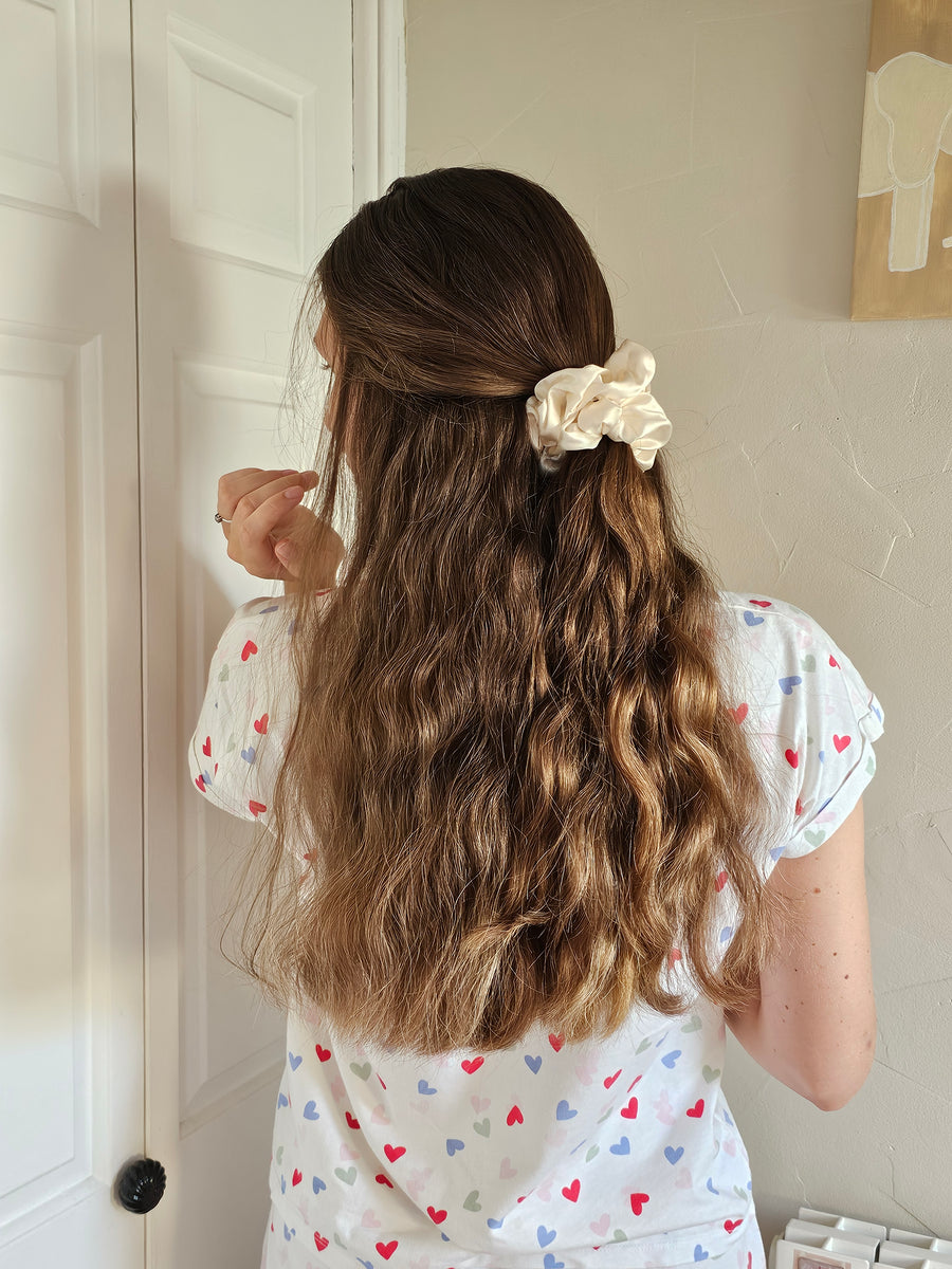 Šilkinė plaukų gumytė WHITE