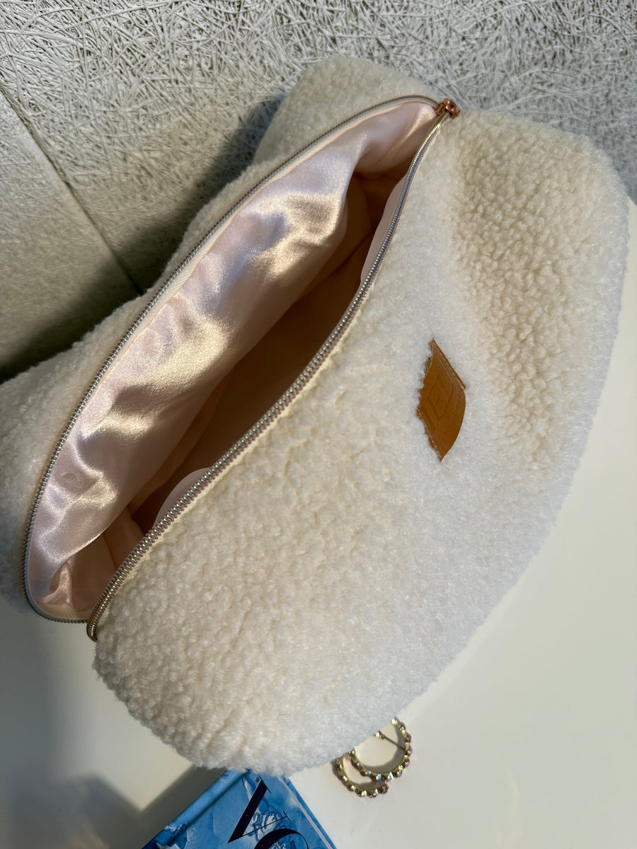 Kosmetinė Teddy TRAVEL XXL Milky