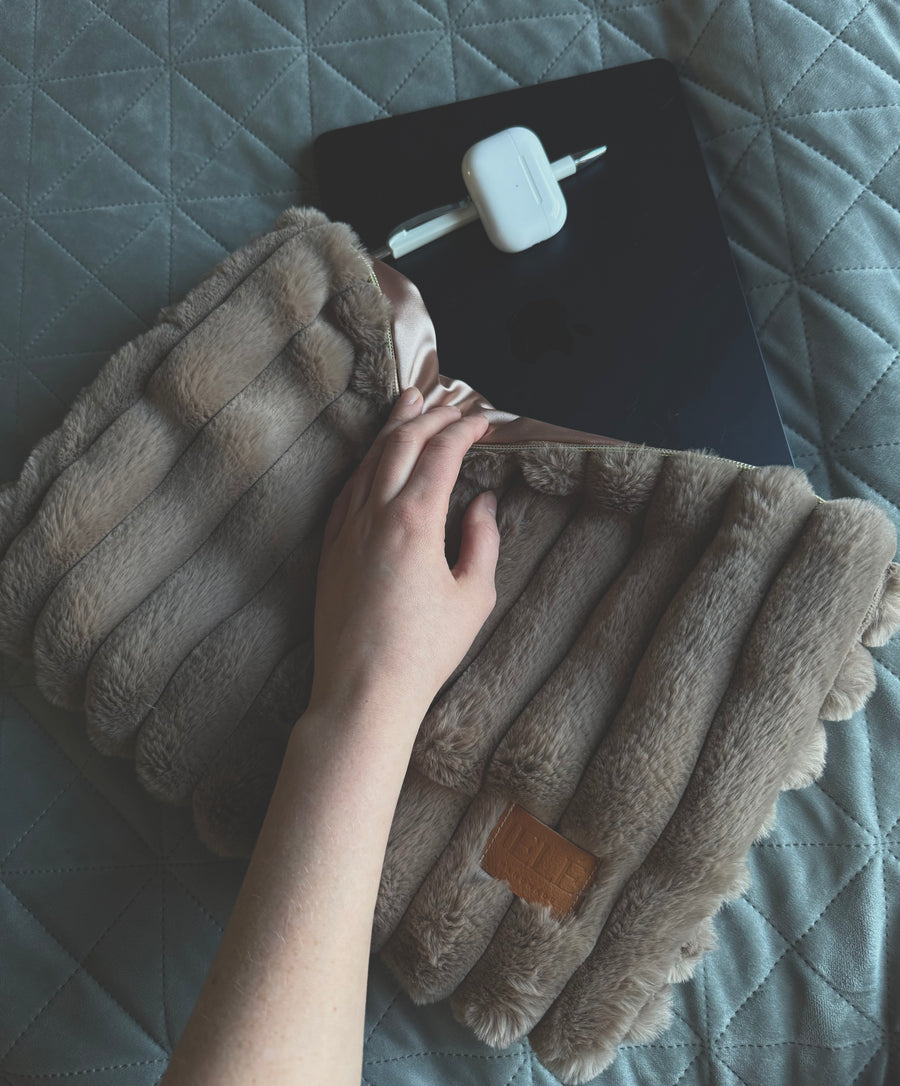 Kompiuterio dėklas Fluffy Charm